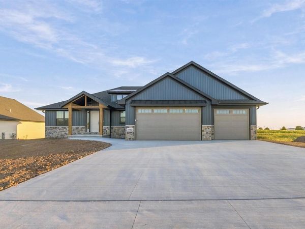 2782 STELOR DRIVE, Green Bay, WI 54311