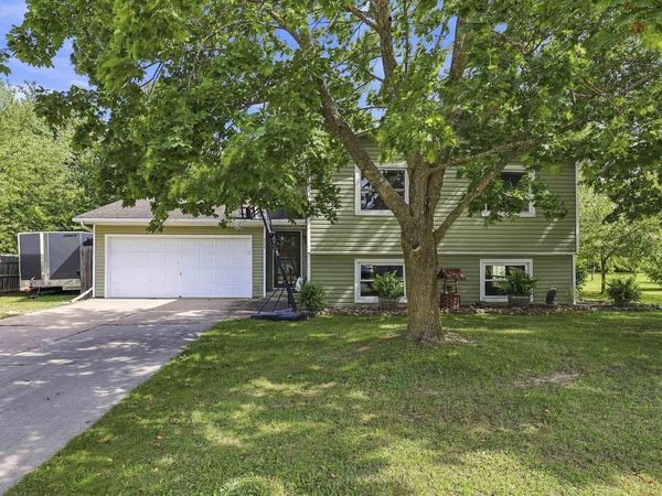 510 S MAPLE STREET, Black Creek, WI 54106