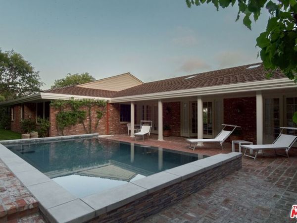 1121 N Beverly Drive, Beverly Hills, CA 90210