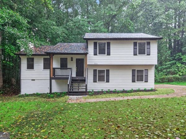 711 Mary Erna Drive, Fairburn, GA 30213