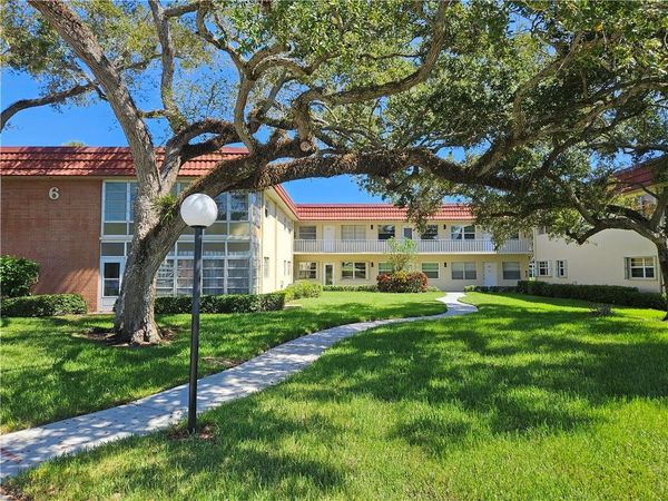 6 Vista Palm Lane, Unit 103, Vero Beach, FL 32962