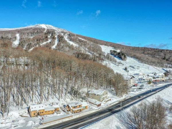 4362 VT Route 11 Road, Unit 1A, Peru, VT 05152