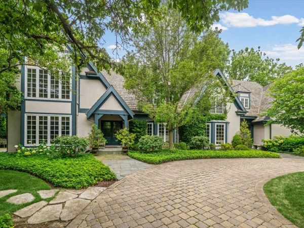 3 Old Hunt Road, Northfield, IL 60093