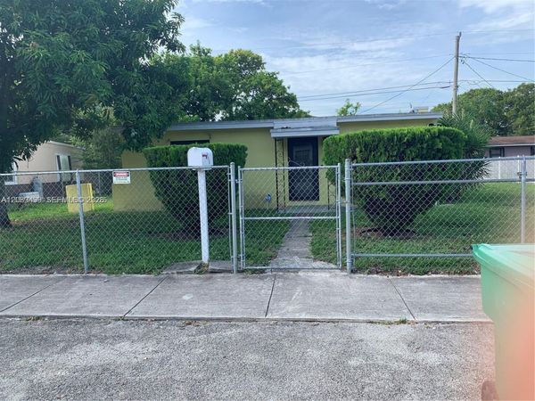950 NW 56th, Miami, FL 33127