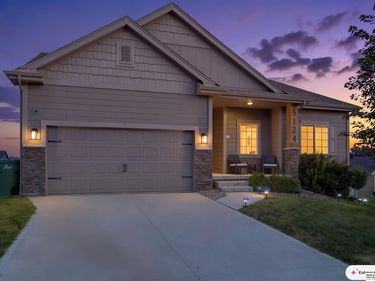 5124 N 180th Avenue, Elkhorn, NE 68022