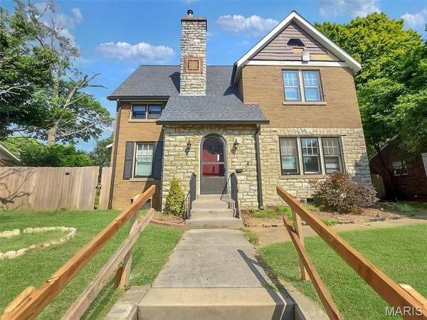 1321 Lebanon Avenue, Belleville, IL 62221