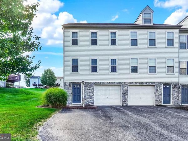 2730 WOODMONT DRIVE, YORK, PA 17404