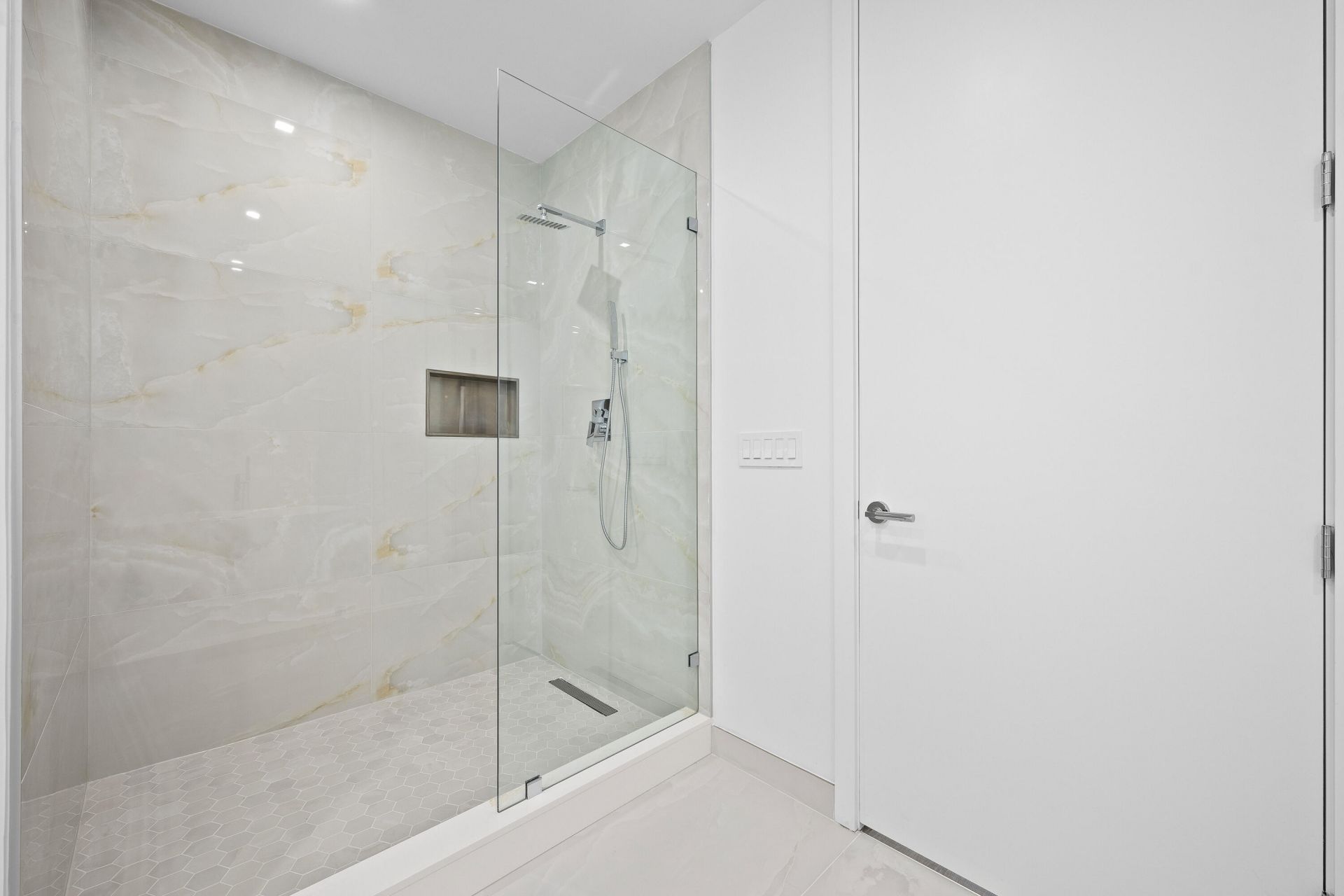 220 Lake Shore Drive, Unit 1413, Lake Park, FL 33403 Photo