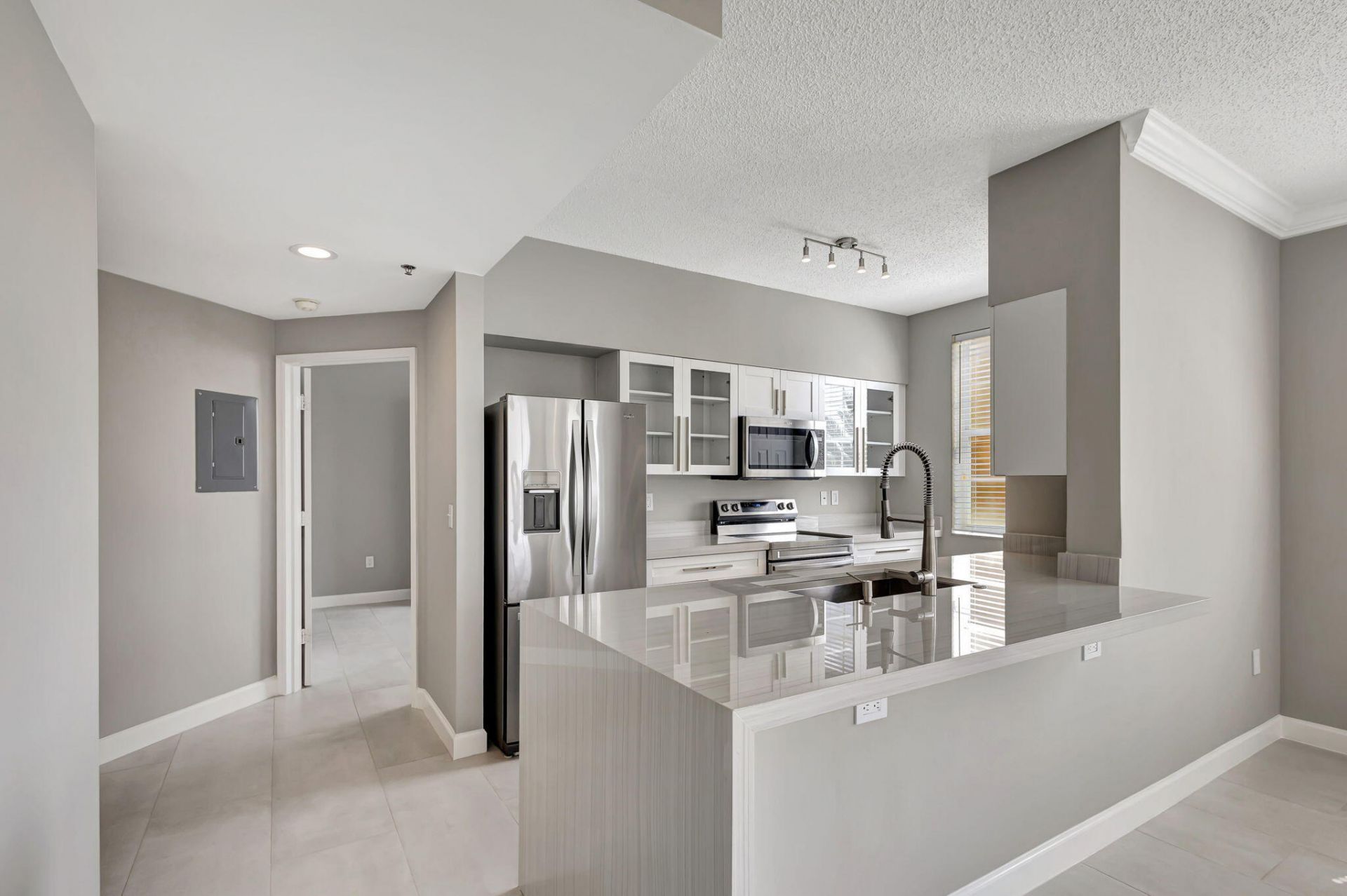616 Clearwater Park Road, Unit 312, West Palm Beach, FL 33401 Photo