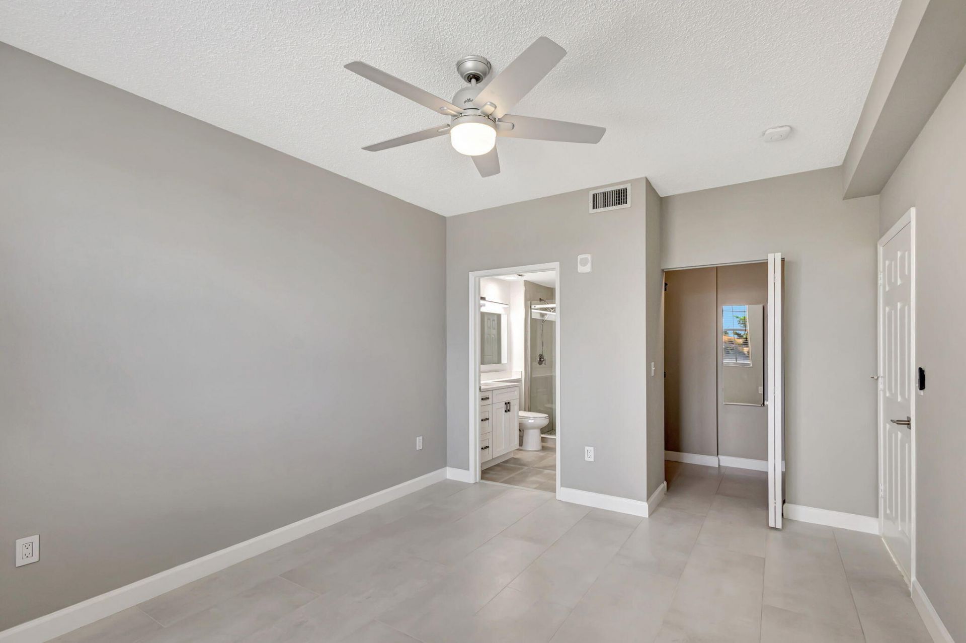 616 Clearwater Park Road, Unit 312, West Palm Beach, FL 33401 Photo