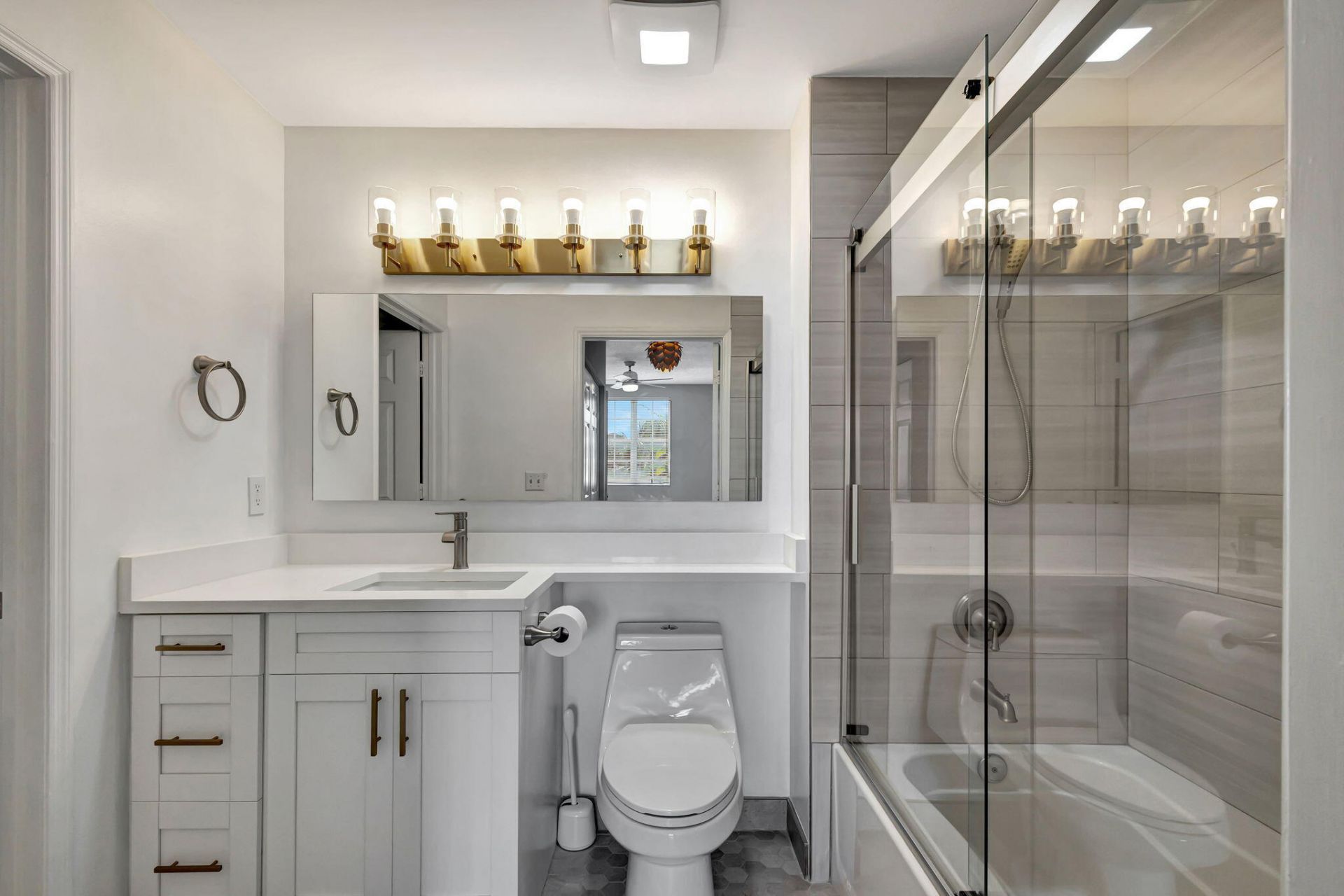 616 Clearwater Park Road, Unit 312, West Palm Beach, FL 33401 Photo