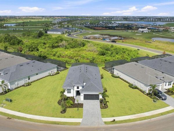 19718 TROUT TERRACE, LAKEWOOD RANCH, FL 34211