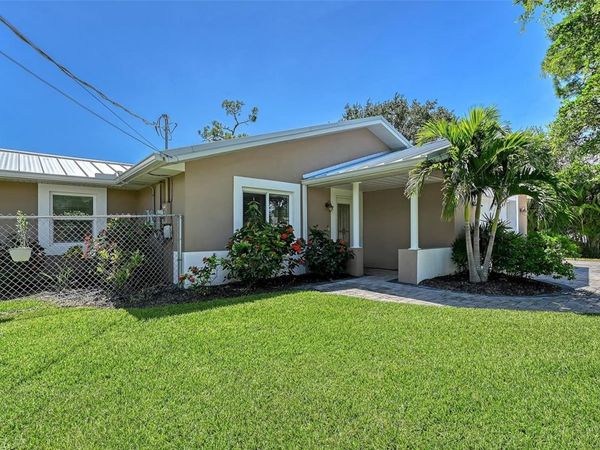 305 HILLS ROAD, NOKOMIS, FL 34275