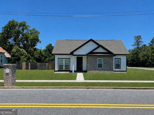 215 E Eighth Street, Adel, GA 31620
