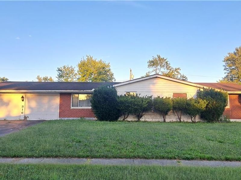 316 Carthage Place, Trotwood, OH 45426 Photo 2