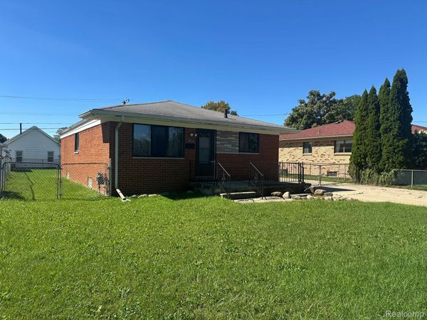 18734 Florida Street, Roseville, Mi 48066