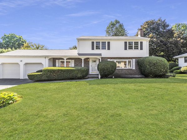 25 Lawndale Road, Stoneham, MA 02180