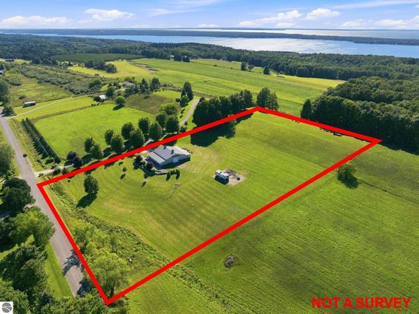 4135 Shadynook Road, Central Lake, MI 49622