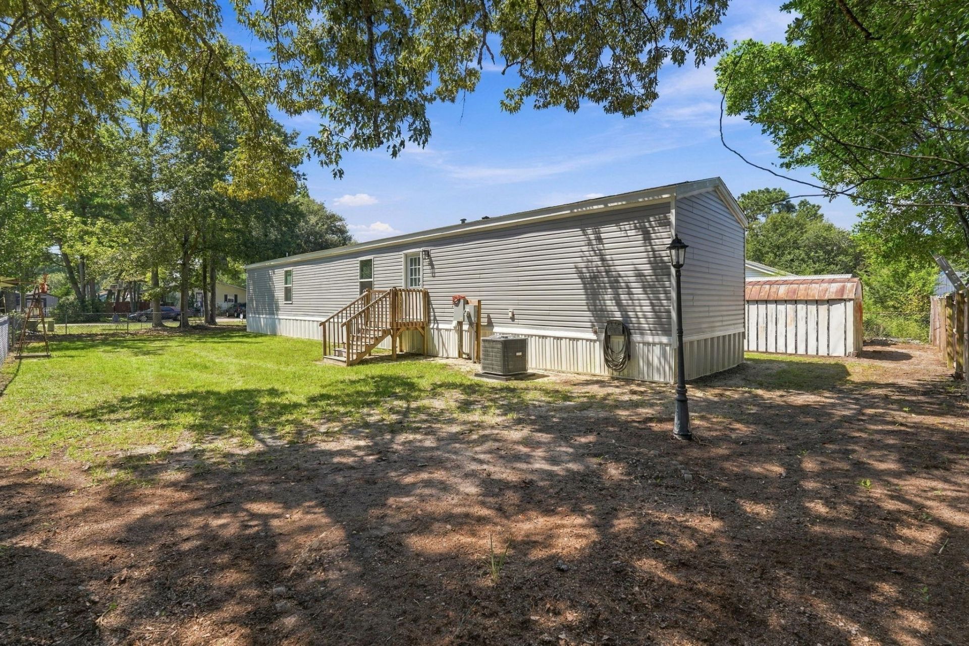 565 Summer Dr. Photo 13
