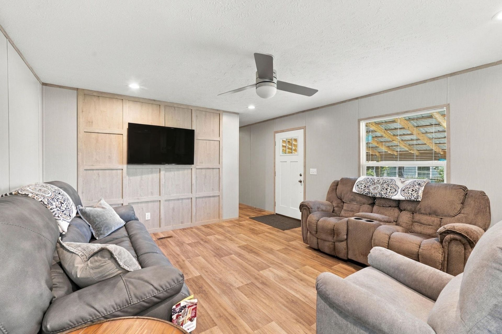 565 Summer Dr. Photo 17
