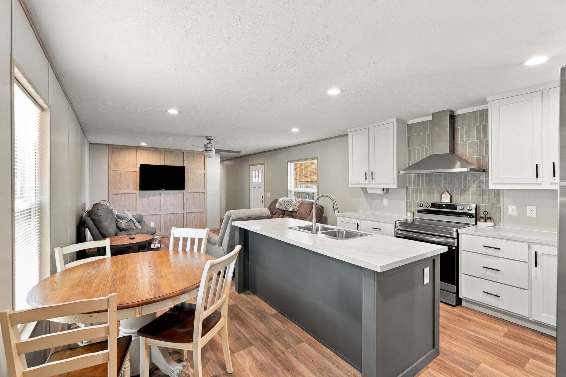 565 Summer Dr. Photo 20