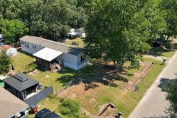 565 Summer Dr. photo 4