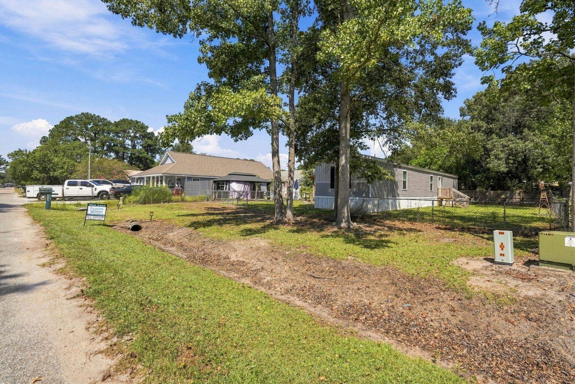 565 Summer Dr. Photo 7