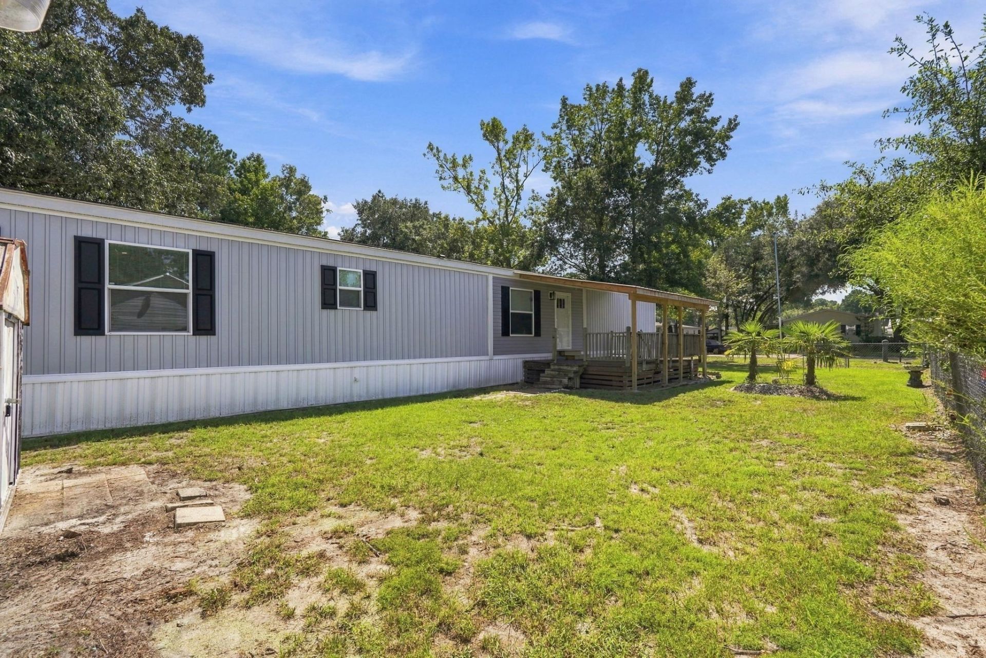 565 Summer Dr. Photo 9