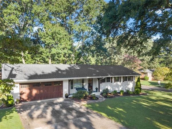 3834 Cherrydale Lane SE, Smyrna, GA 30082