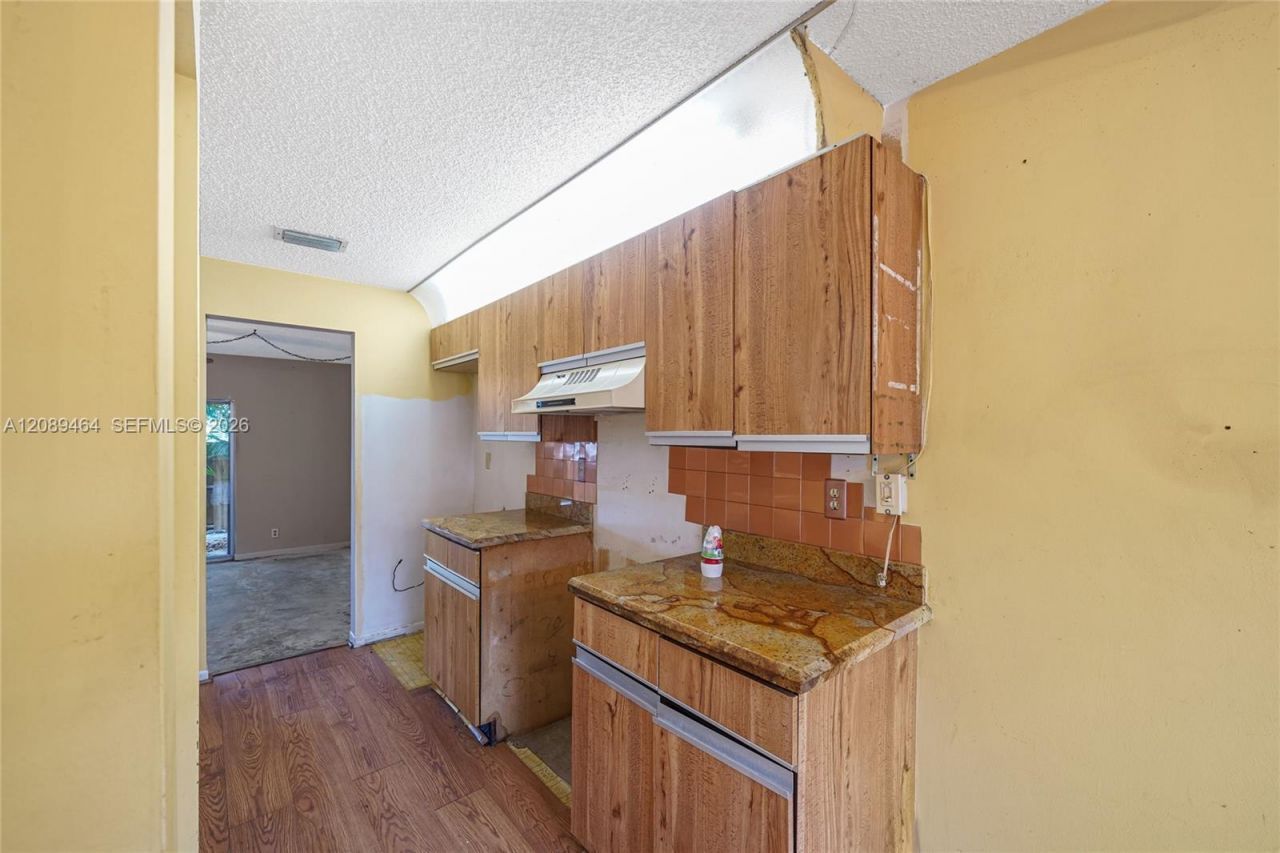8253 NW 9th Ct, Unit 2, Plantation, FL 33324 Photo