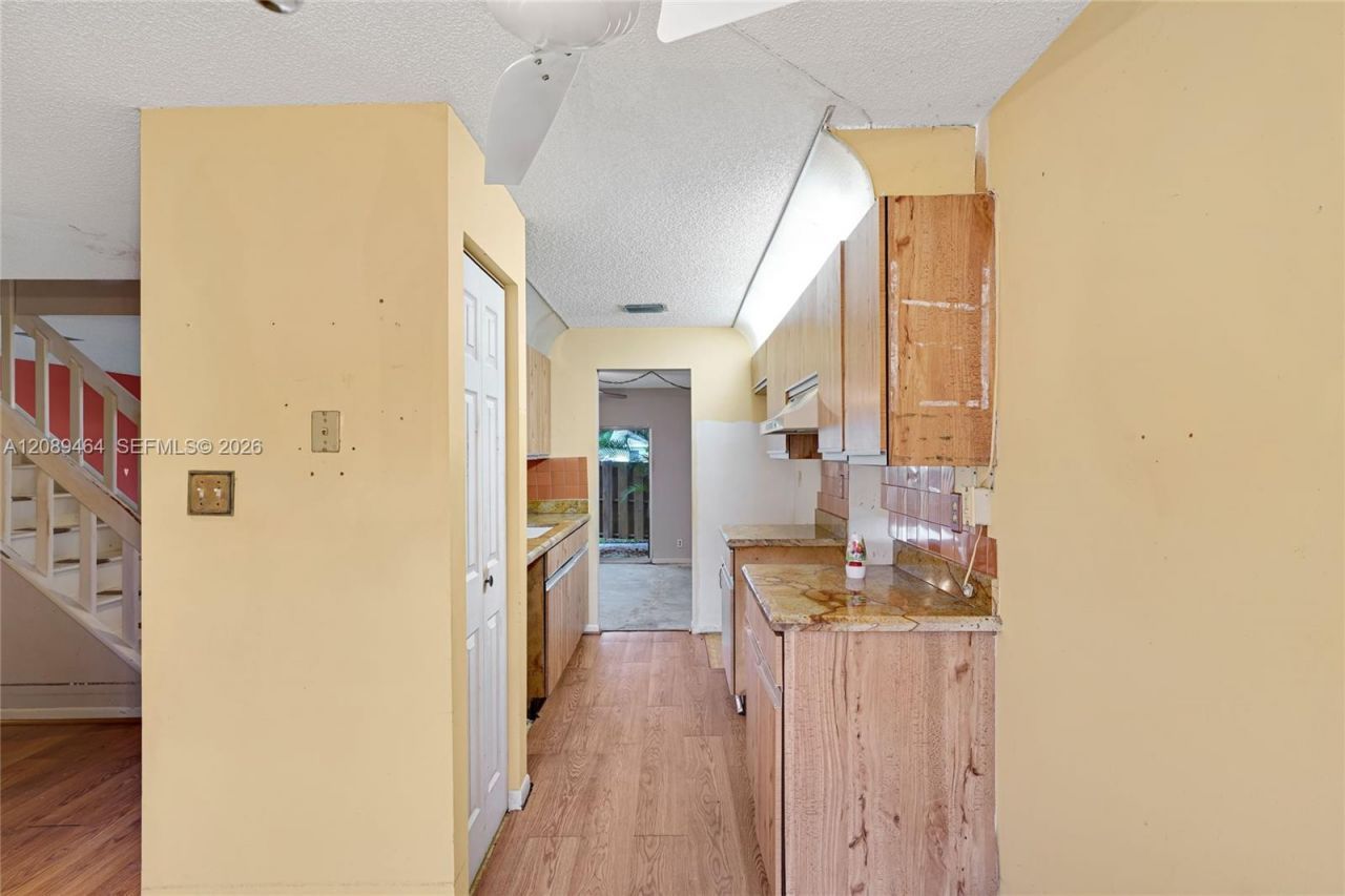 8253 NW 9th Ct, Unit 2, Plantation, FL 33324 Photo