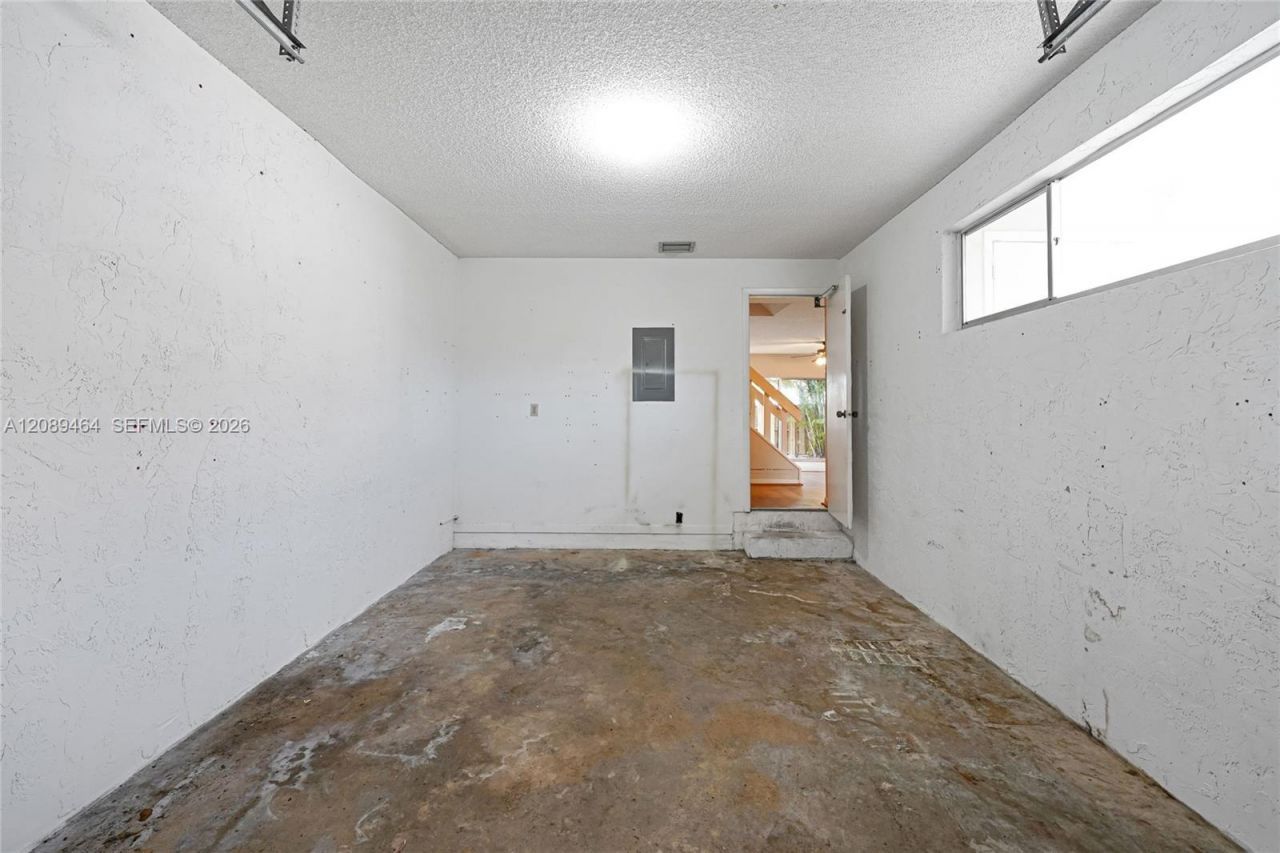 8253 NW 9th Ct, Unit 2, Plantation, FL 33324 Photo