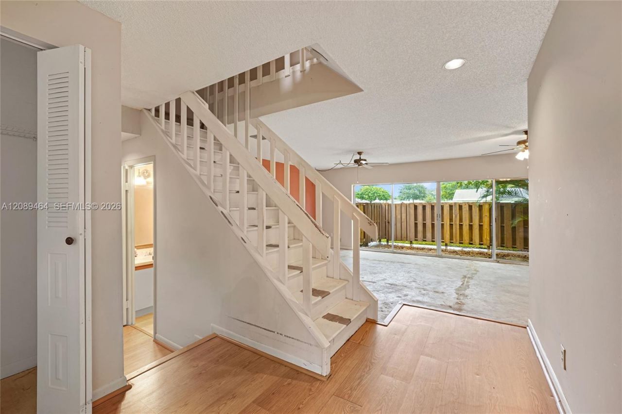 8253 NW 9th Ct, Unit 2, Plantation, FL 33324 Photo