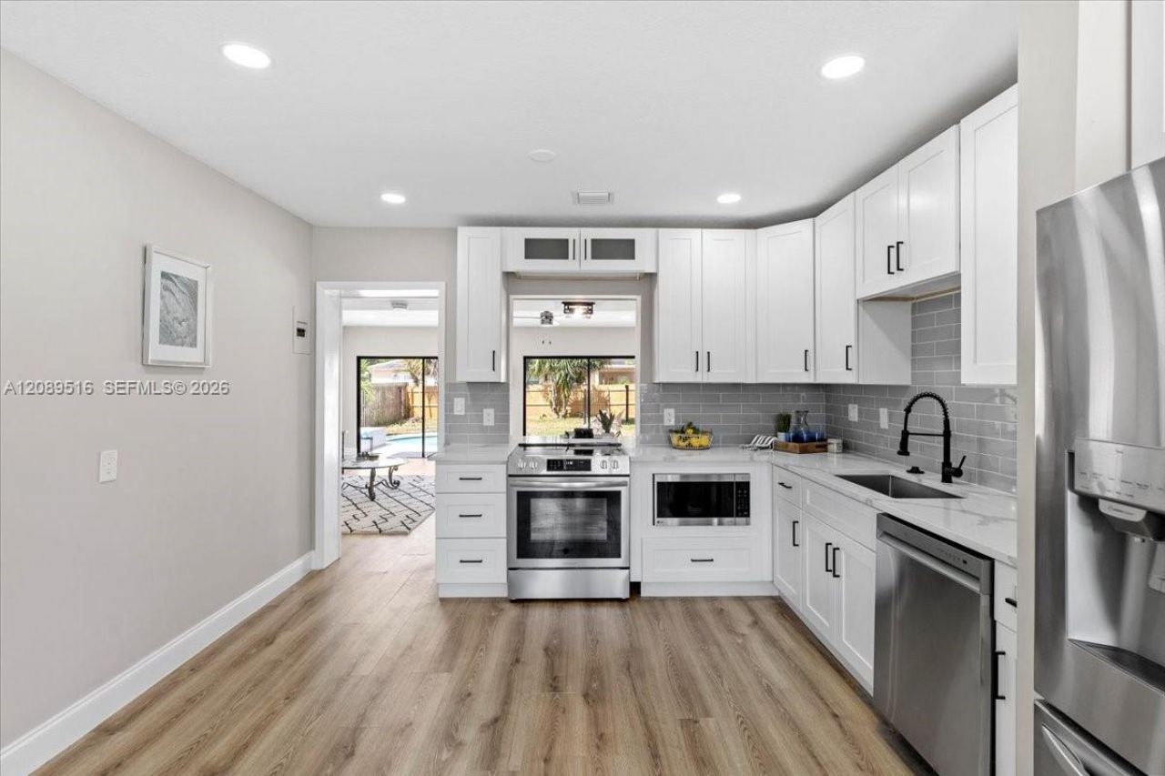1227 N Ocean Breeze, Lake Worth, FL 33460 Photo