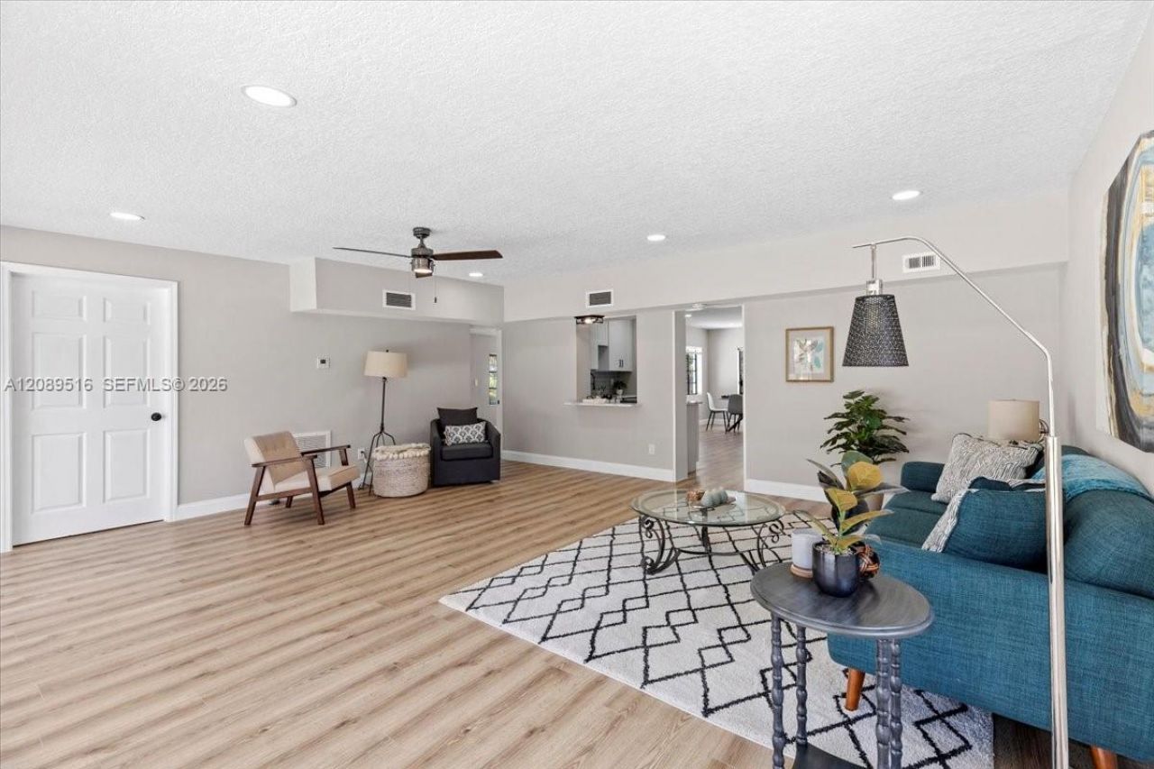 1227 N Ocean Breeze, Lake Worth, FL 33460 Photo