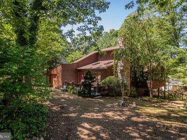 636 FLOWER DRIVE, MCGAHEYSVILLE, VA 22840