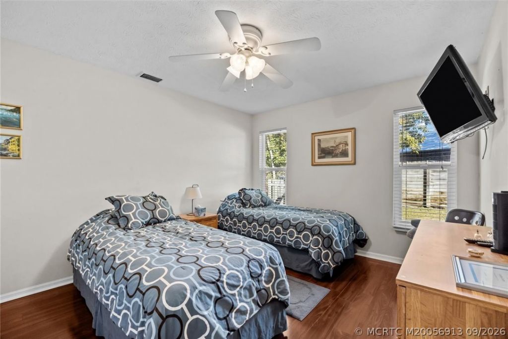 571 NE Town Terrace, Jensen Beach, FL 34957 Photo