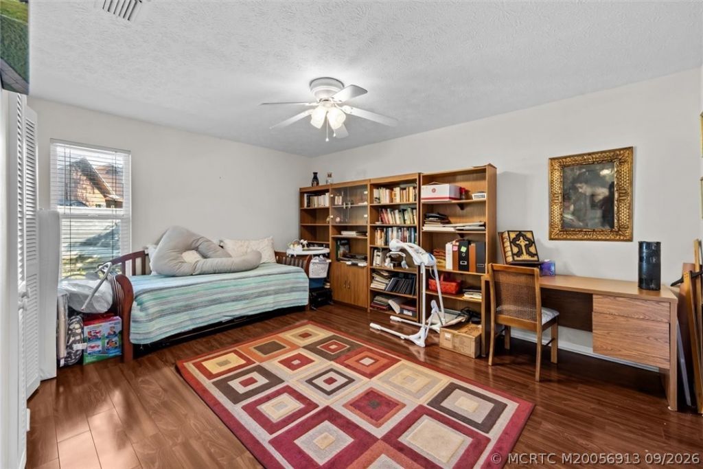 571 NE Town Terrace, Jensen Beach, FL 34957 Photo