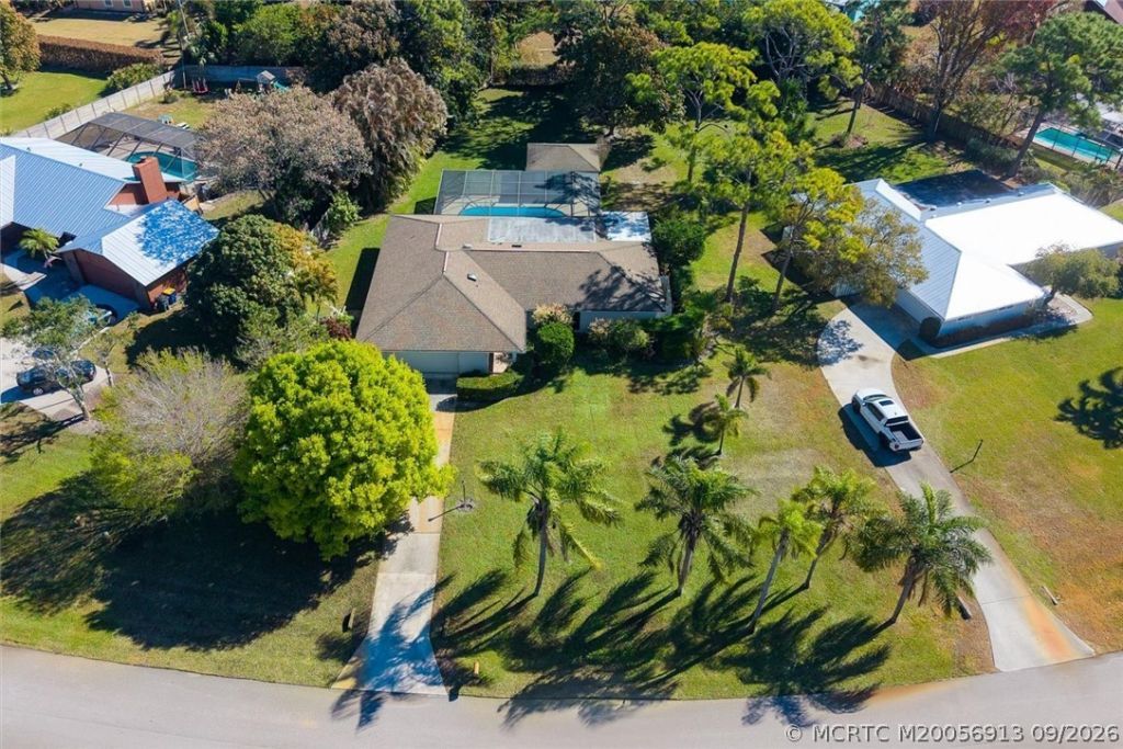 571 NE Town Terrace, Jensen Beach, FL 34957 Photo