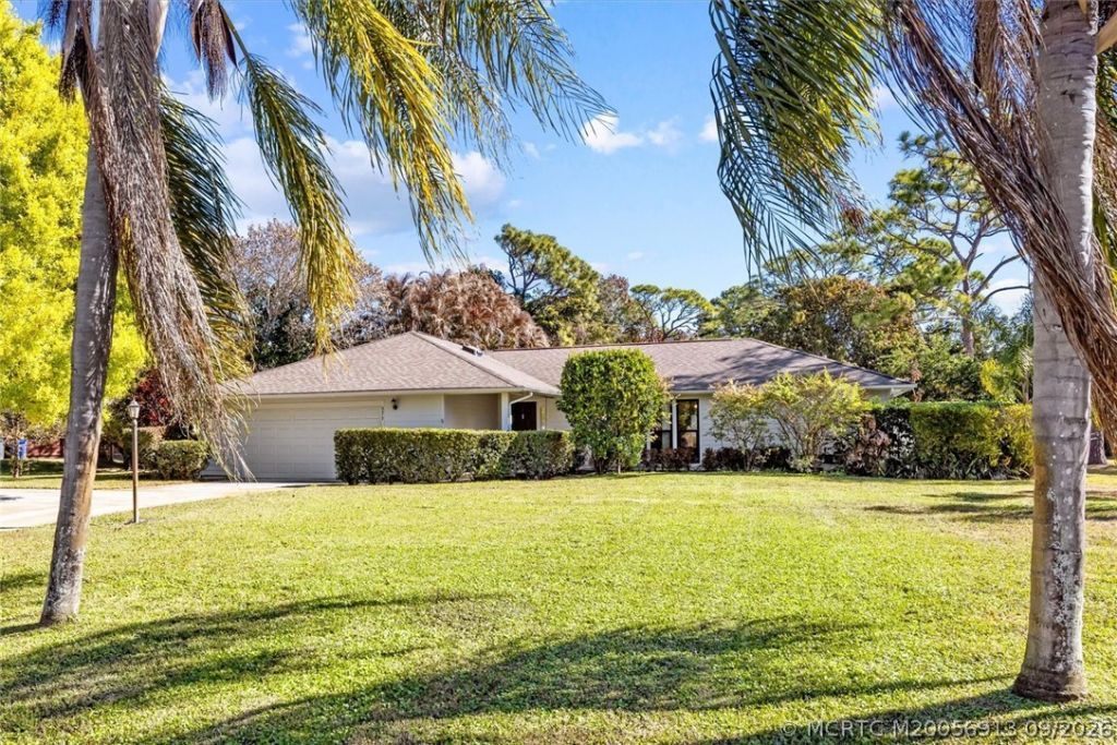 571 NE Town Terrace, Jensen Beach, FL 34957 Photo
