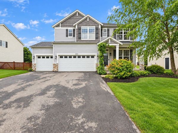995 Christine Lane, Antioch, IL 60002