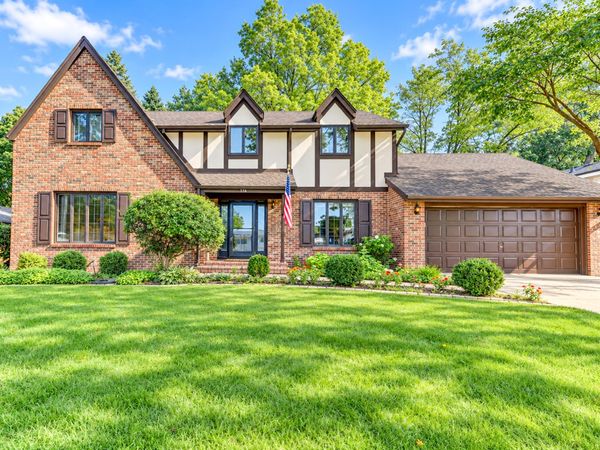 336 Friar Tuck Drive , Schererville, IN 46375