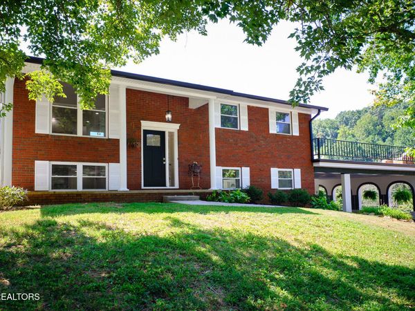 8216 Pickens Gap Rd, Knoxville, TN 37920