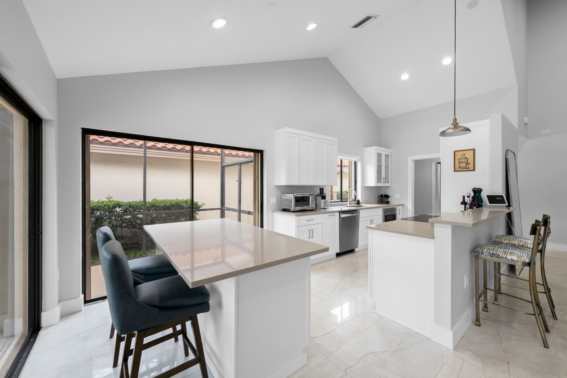 2505 Iroquois Circle, West Palm Beach, FL 33409 Photo