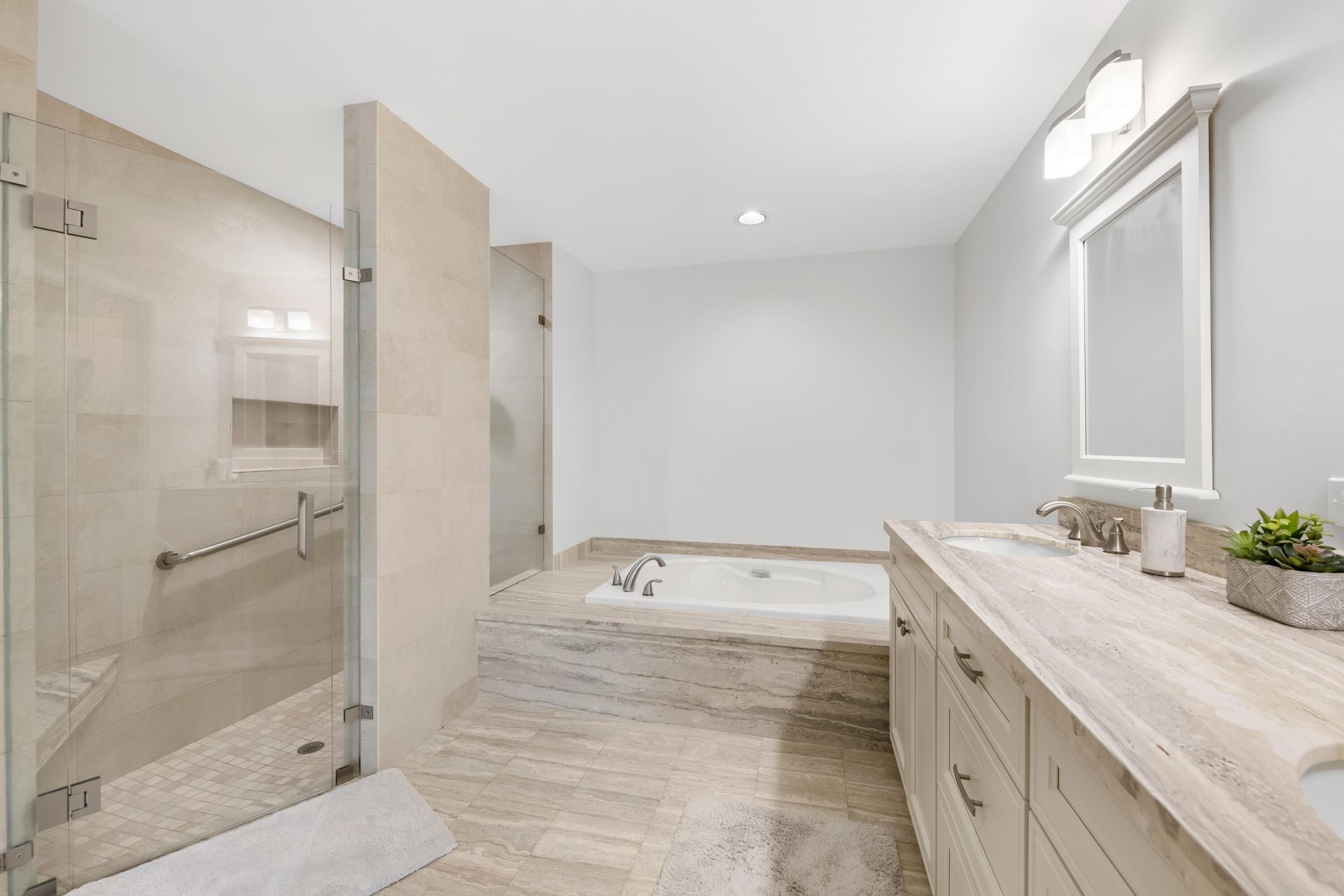 2505 Iroquois Circle, West Palm Beach, FL 33409 Photo