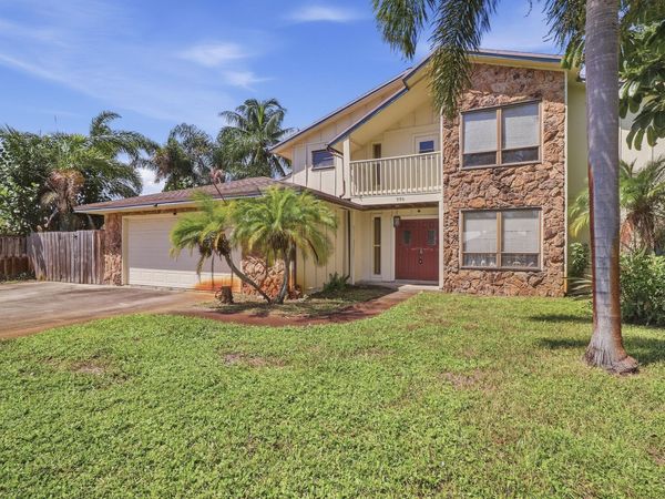 596 Greenwood Drive, Jupiter, FL 33458