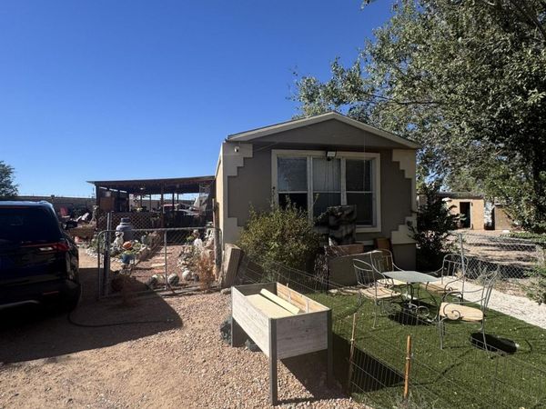 2911 Ervien Lane SW, Unit 16, Albuquerque, NM 87121