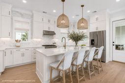 206 Foundry Street photo 4