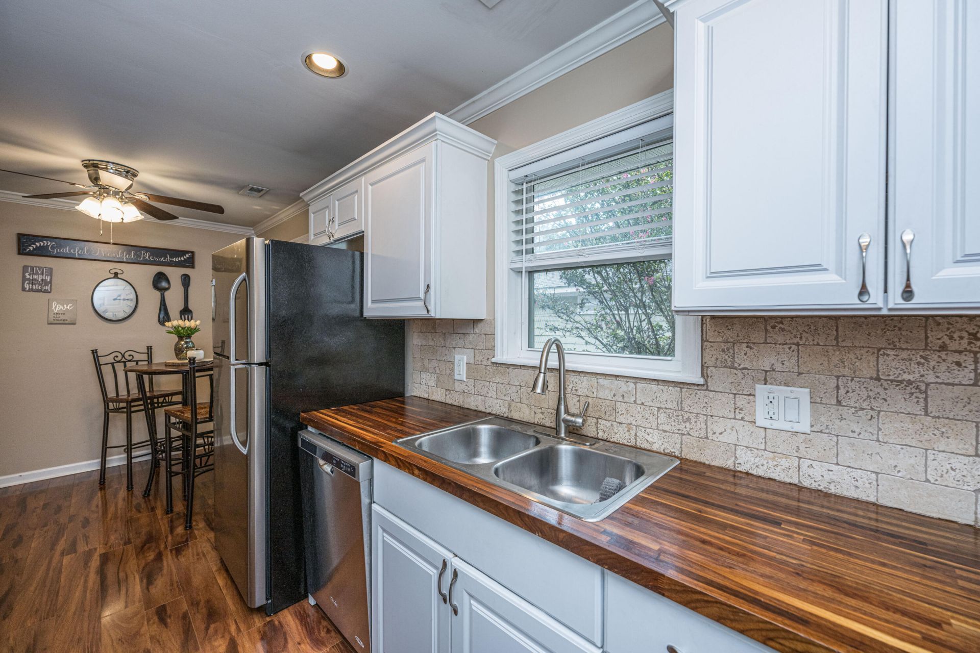 1240 Camellia Road Photo 16