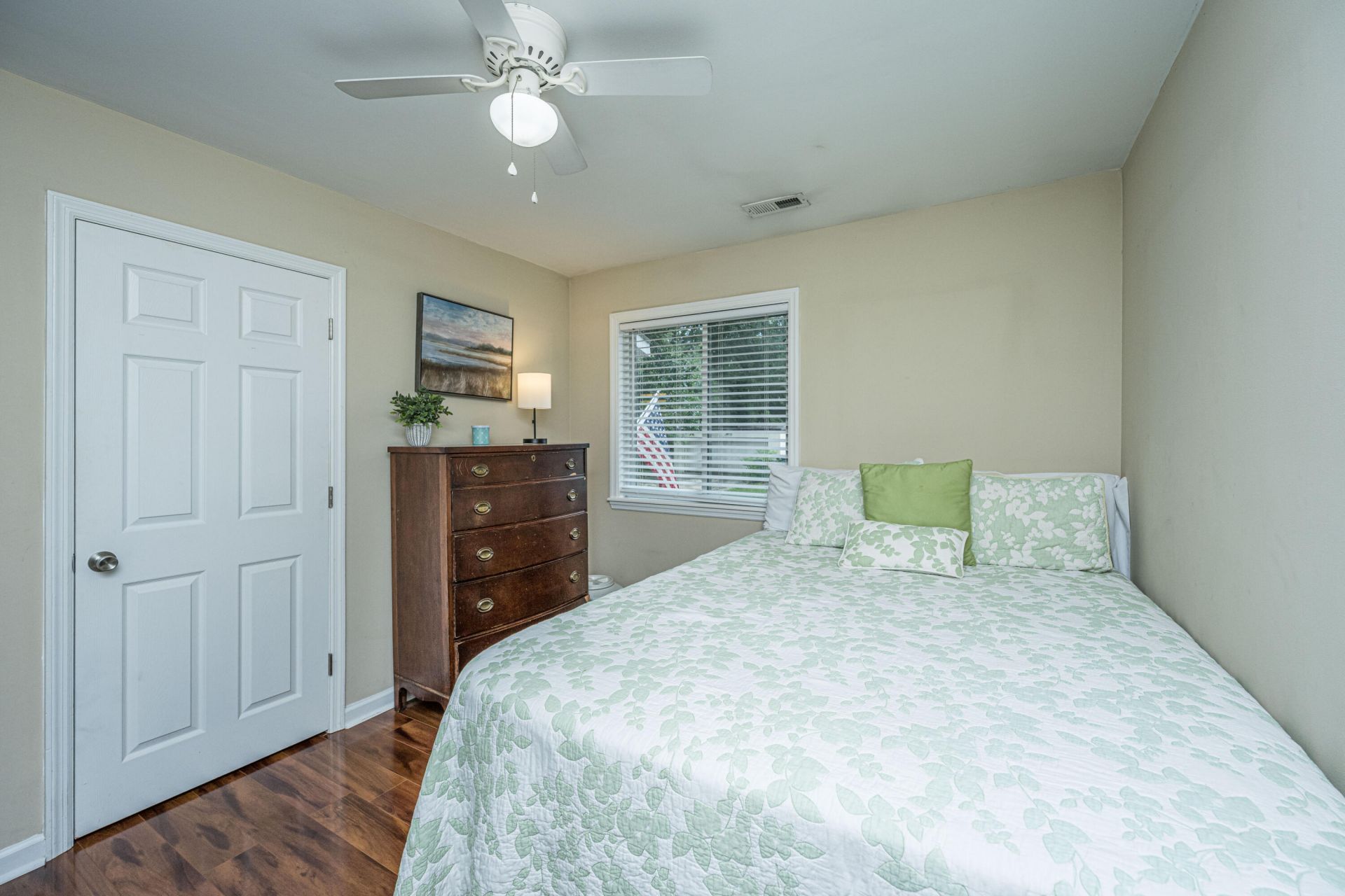 1240 Camellia Road Photo 23